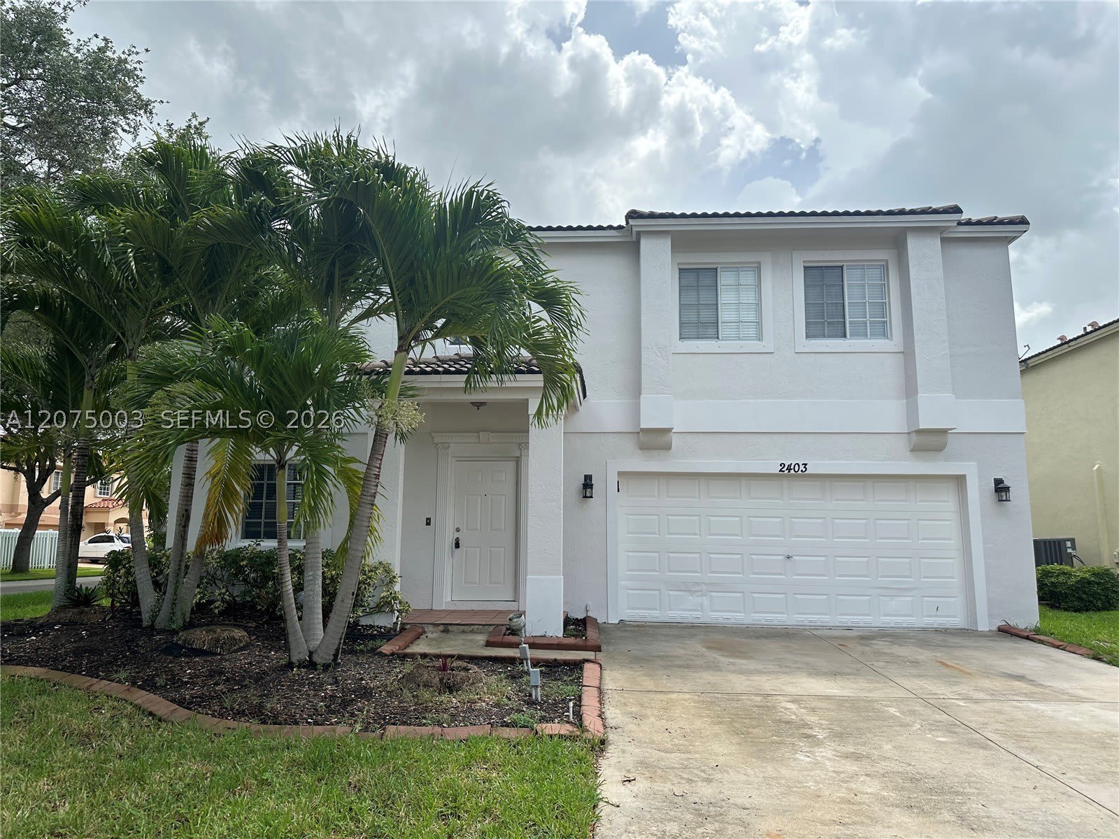 2403 SW 106th Ave – photo 1