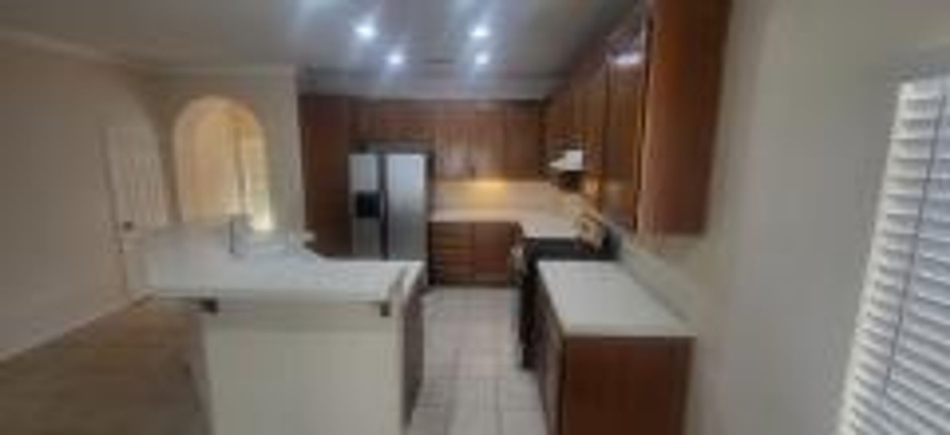 Single Story 3 Bedroom In Paseo Del Sol – photo 2