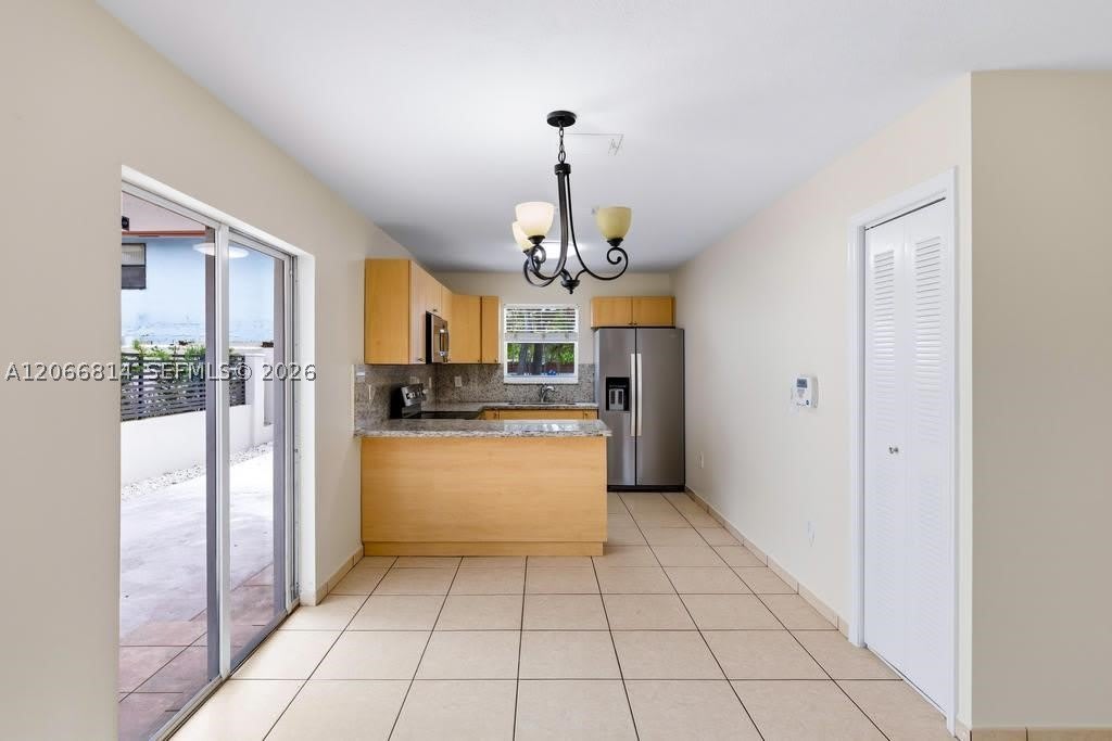 3072 NW 14th St – photo 4