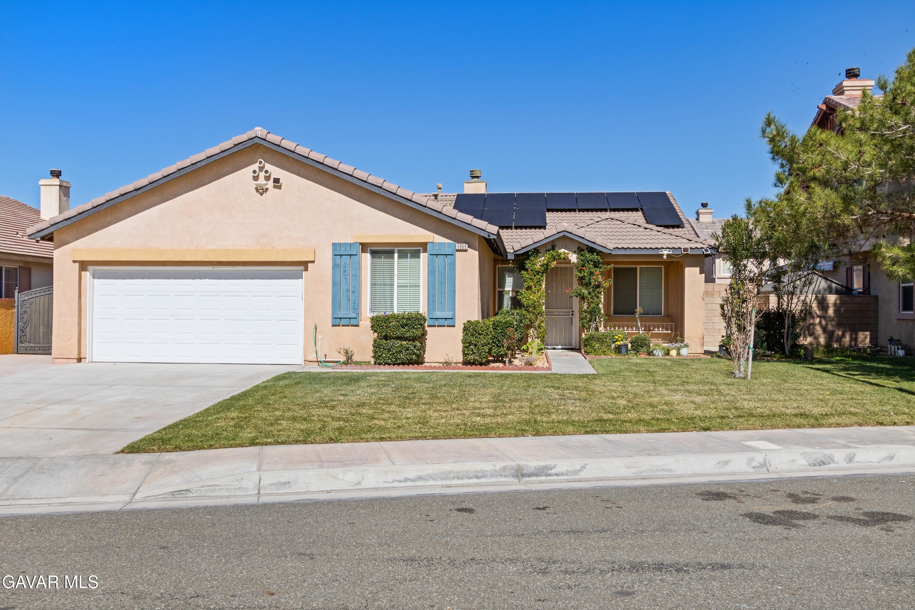 5909 E Viking Way – photo 1