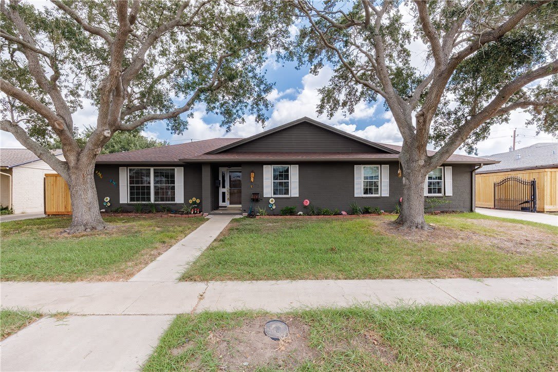 6702 Sahara Drive – photo 2