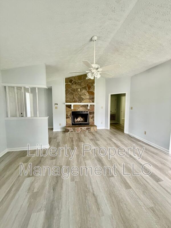 1222 Skyline Dr. – photo 2