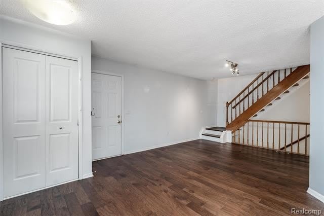 42253 Old Pond Circle – photo 5