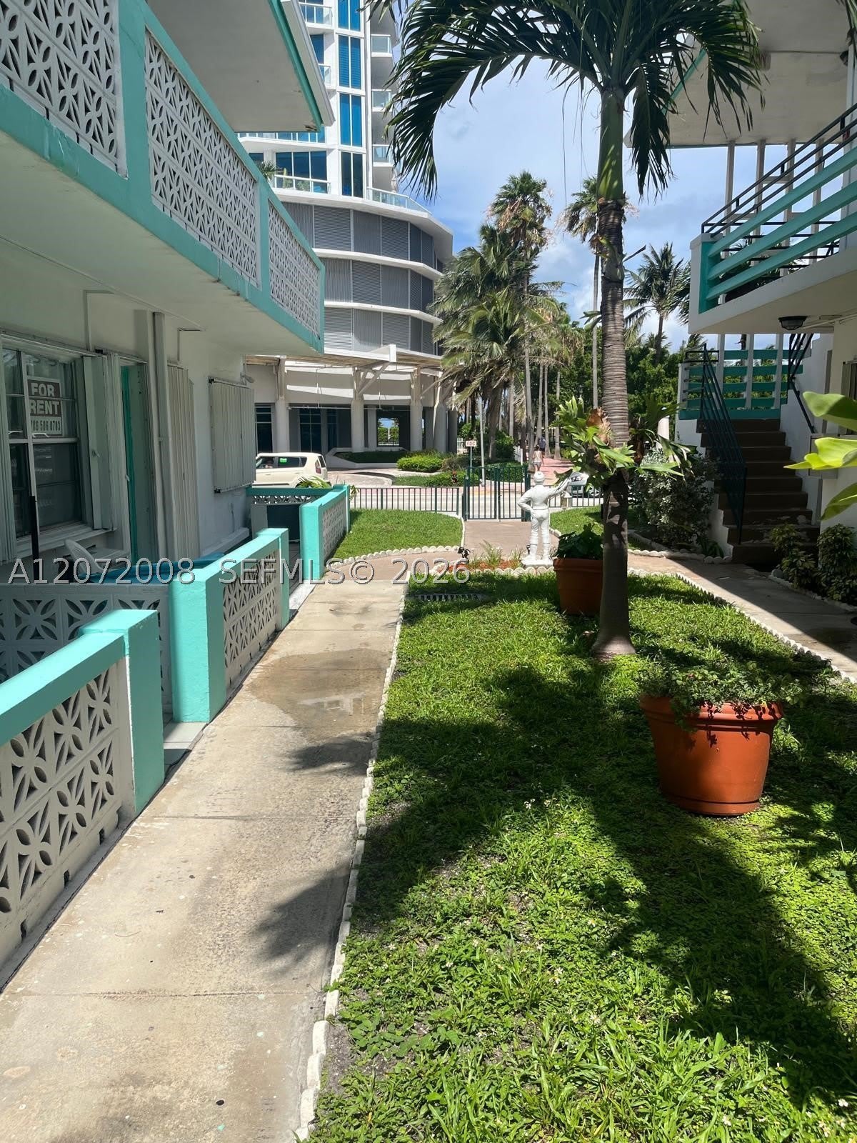 6498 Collins Ave – photo 4