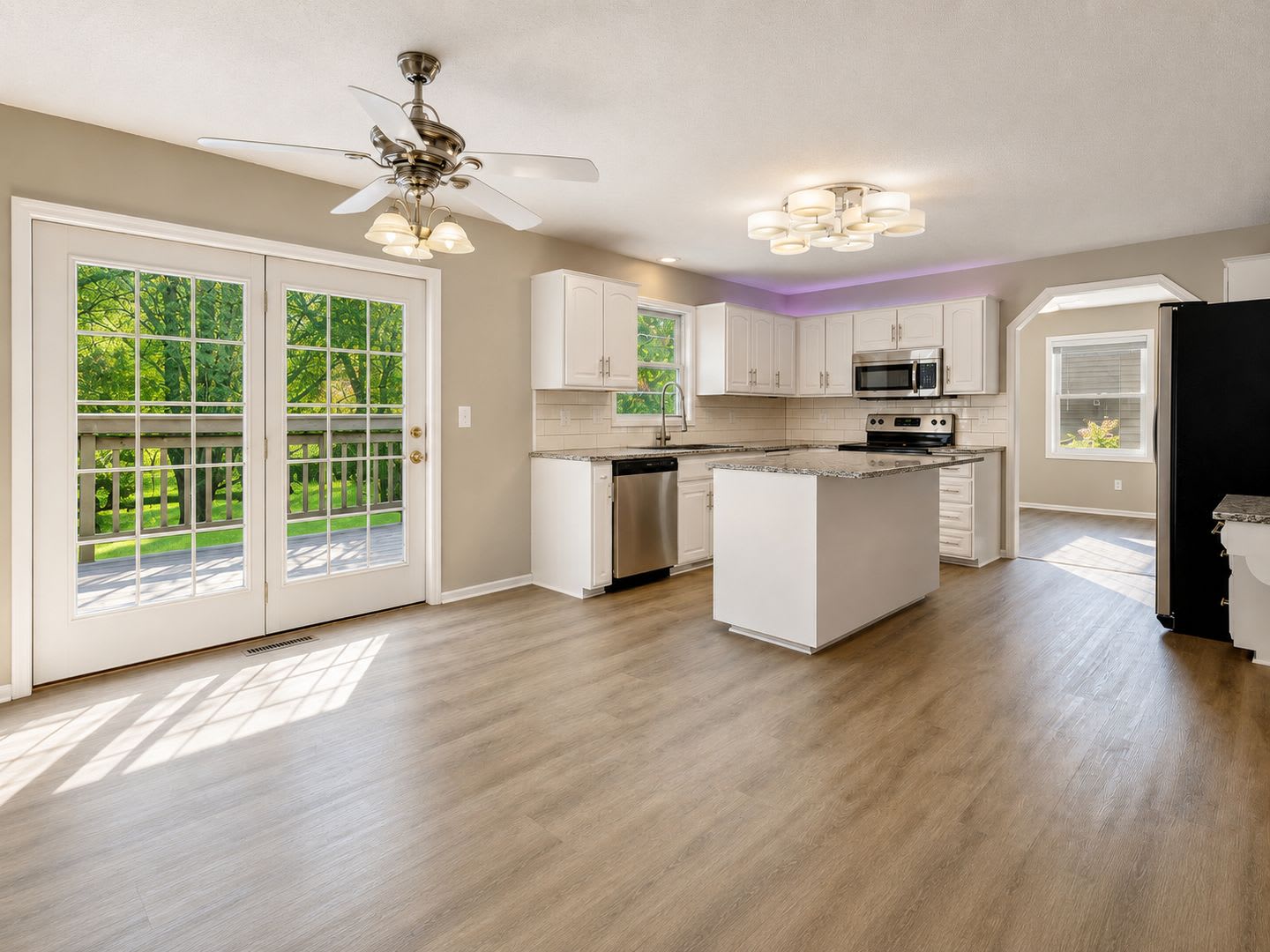 Lovely 4BR 4BA Home in the Best Neighborhood in Sartell! – photo 5