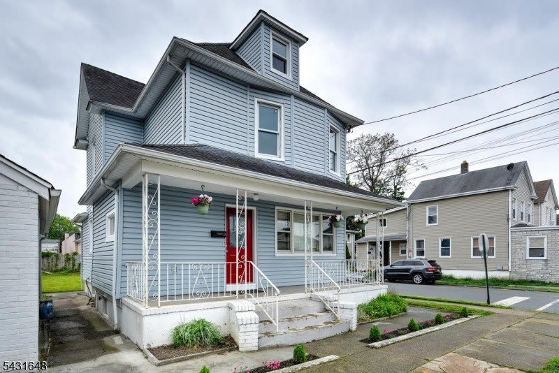 40 Grove St – photo 3