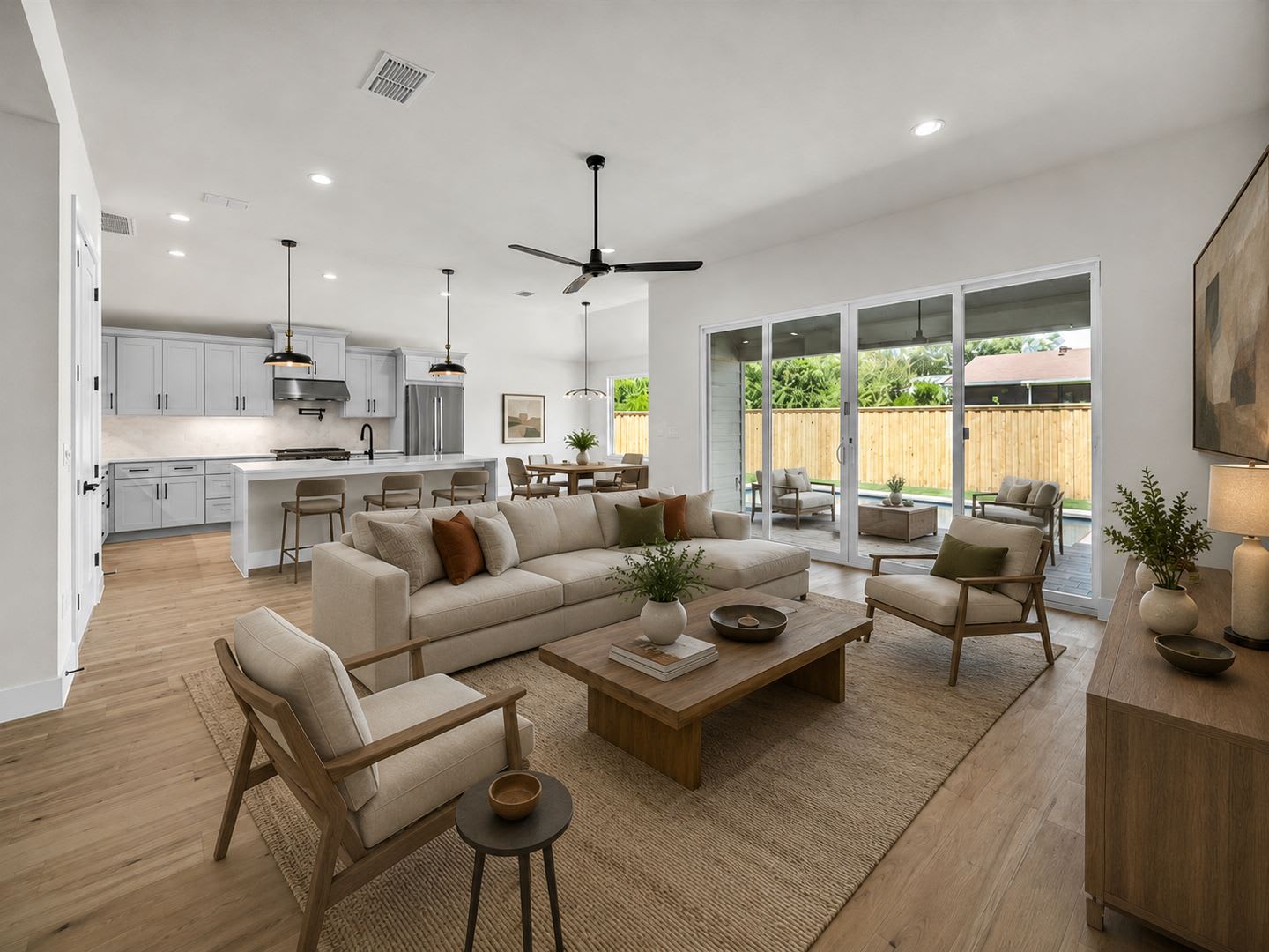 Central Austin: Modern 4-Bedroom Home with Private Pool, Office & Luxury Finishes – photo 1