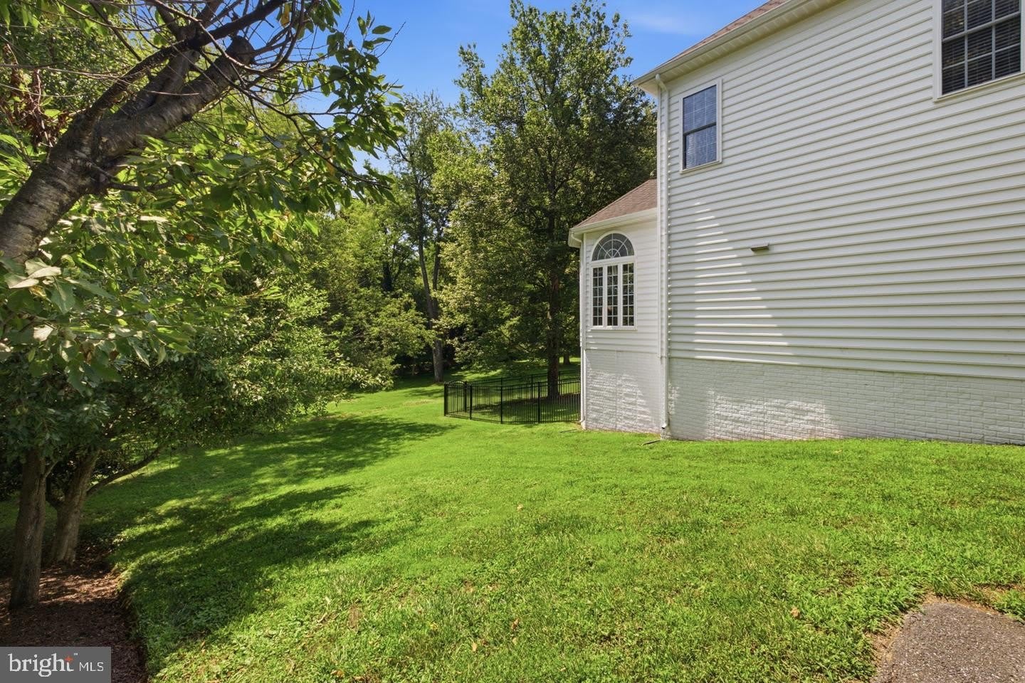 14140 SENECA Road – photo 5