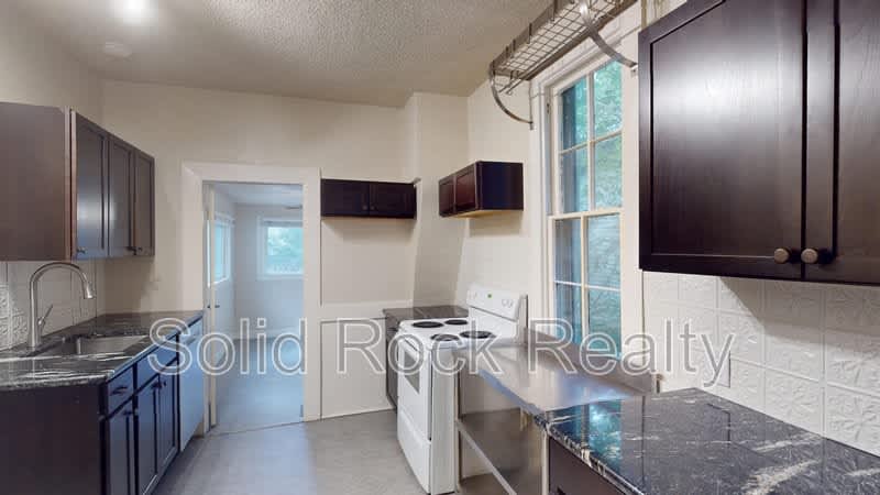 511 East Platte Avenue – photo 4
