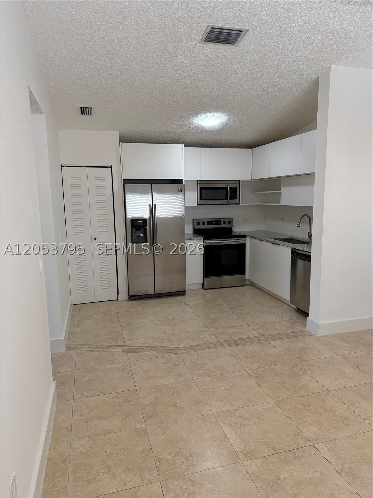 3600 N 56Th Ave – photo 3