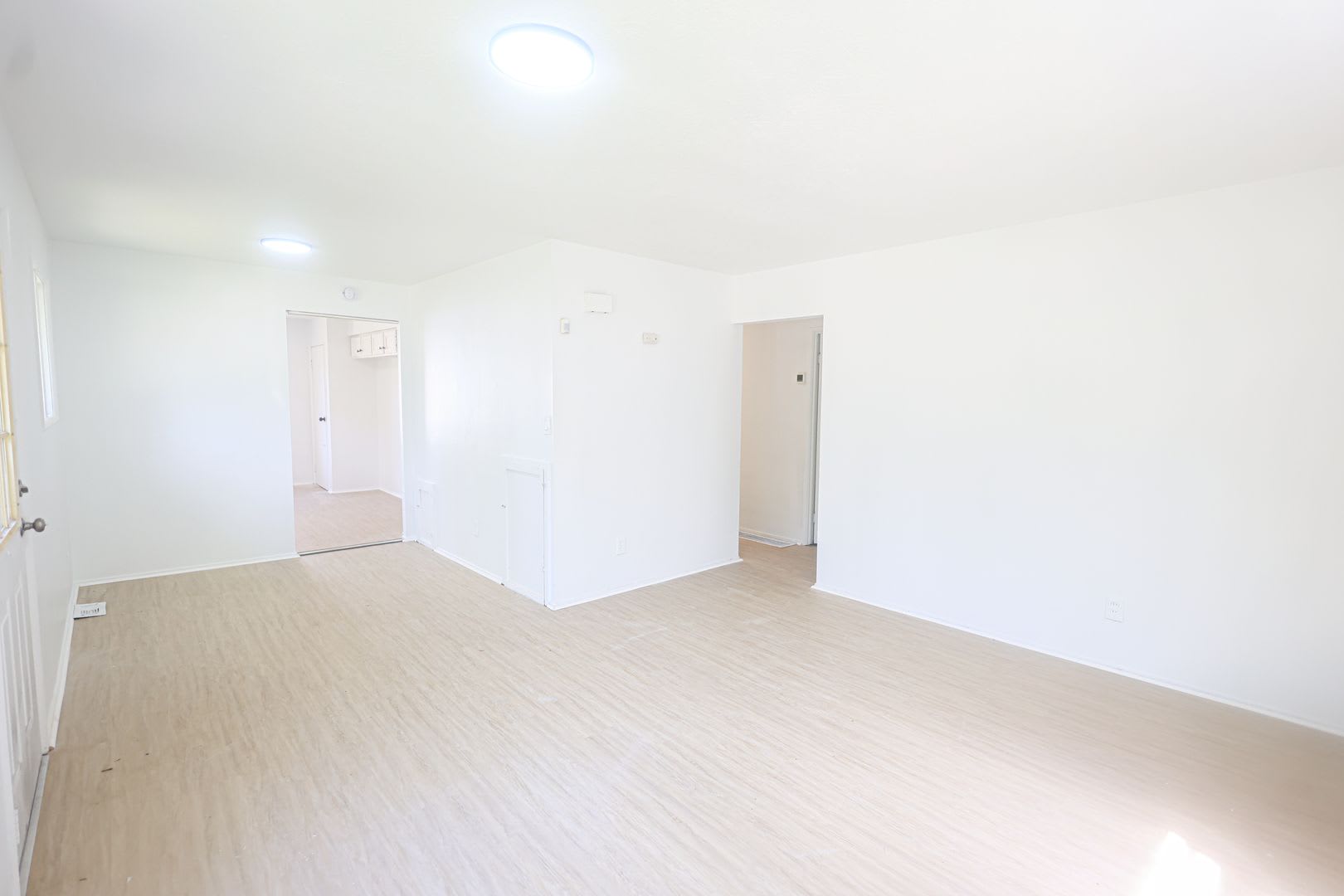 3 bedroom Ranch home with LARGE basement – photo 4