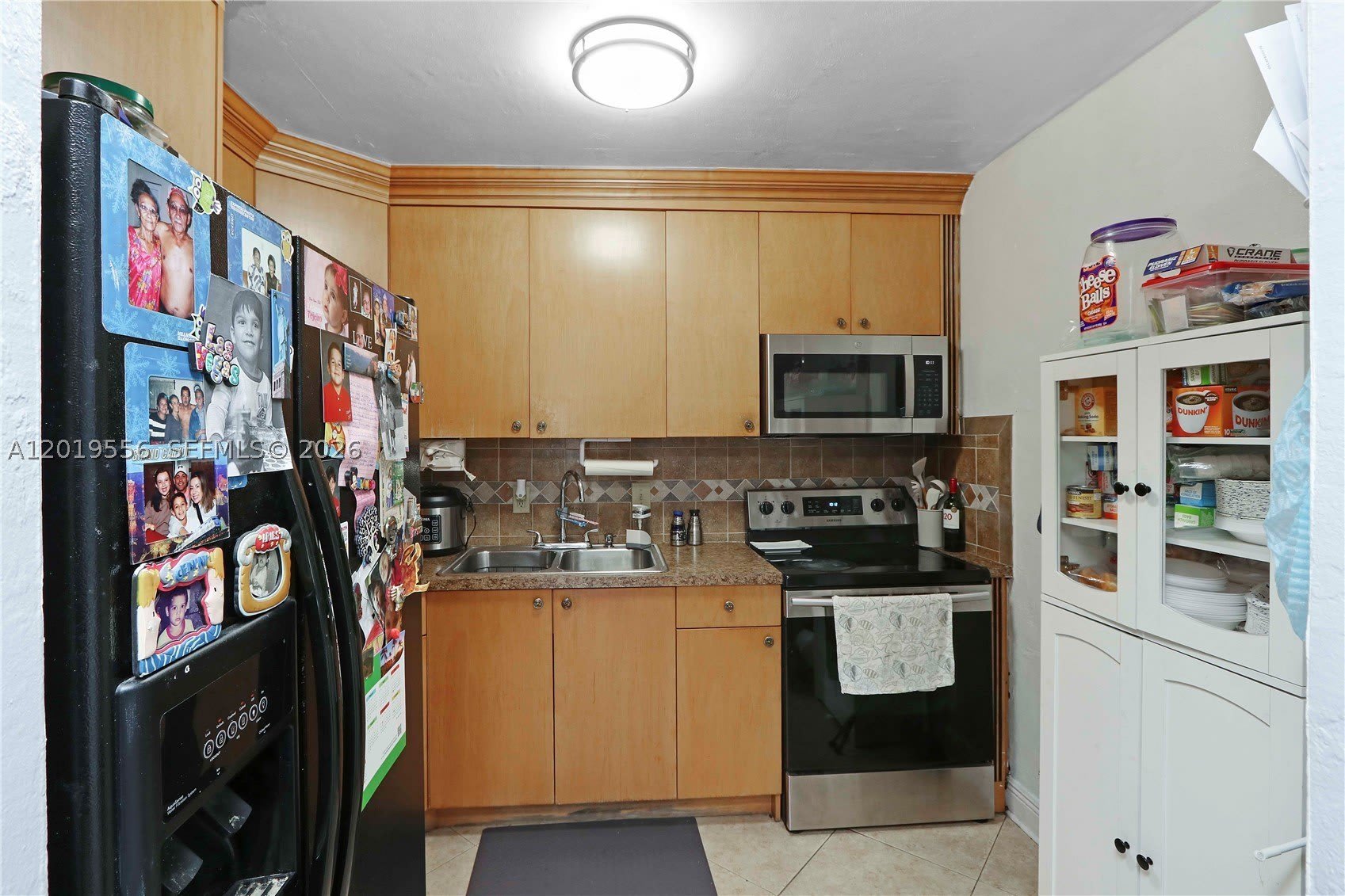 1275 W 35Th St – photo 2