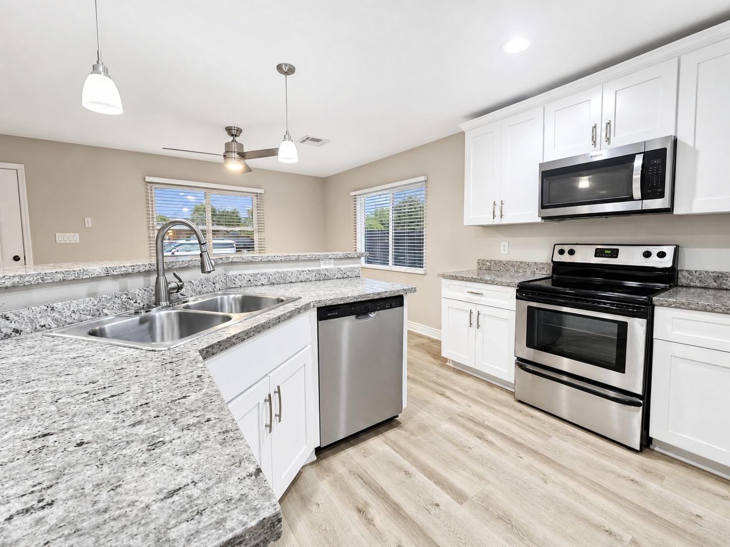 5208 South 11th Avenue – photo 5