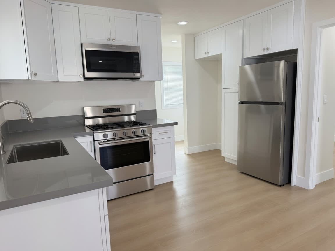 820 Aragon Avenue – photo 5