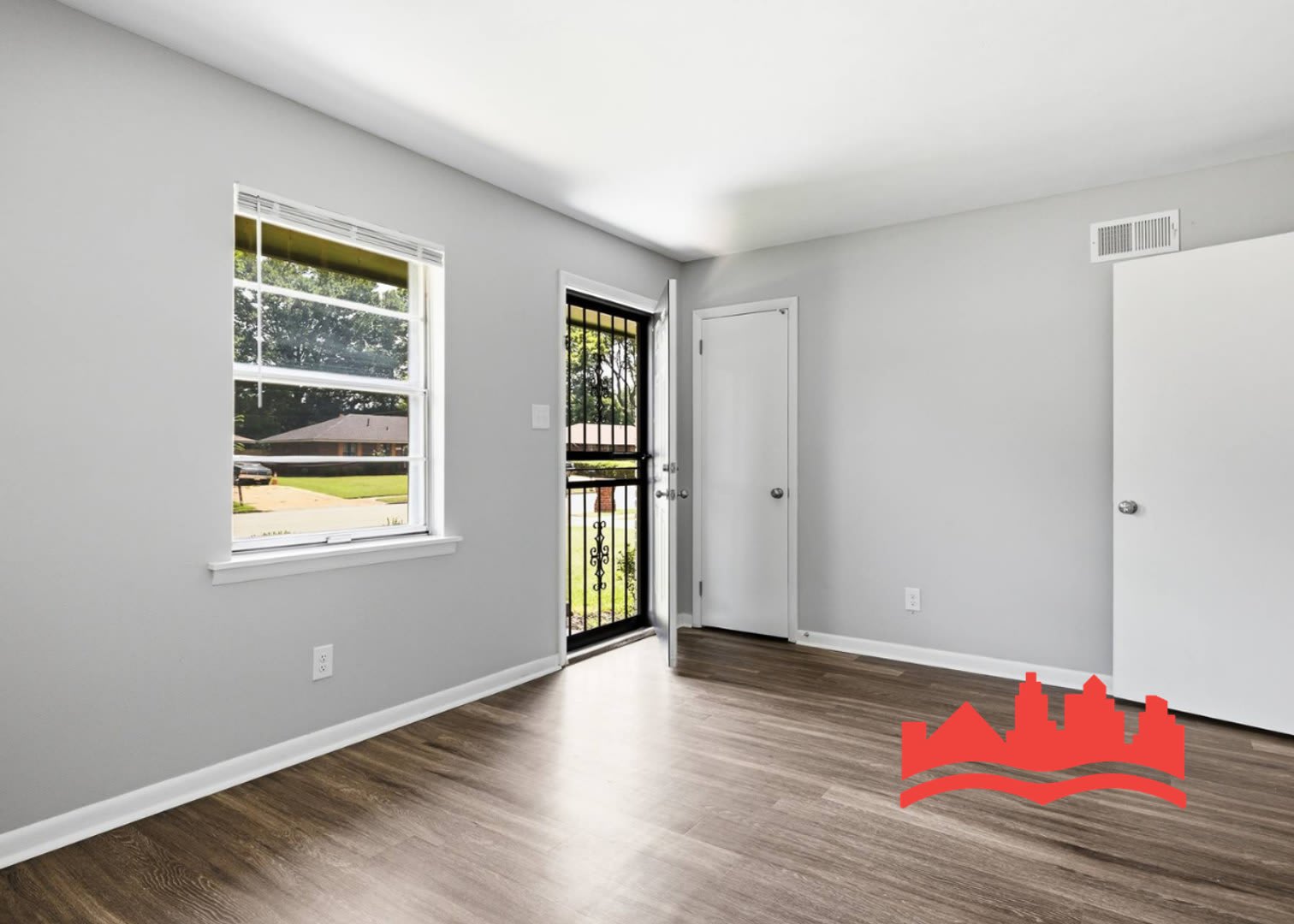 Welcome to 852 Parkrose Road! – photo 5