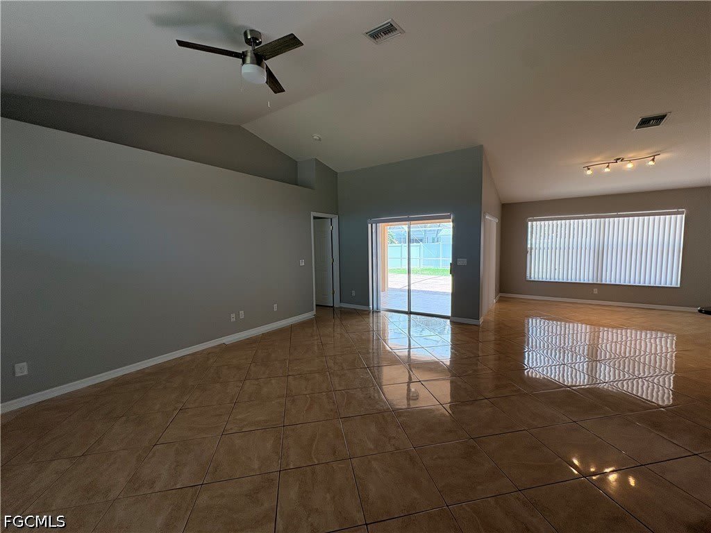 4313 SW 19th Avenue – photo 5