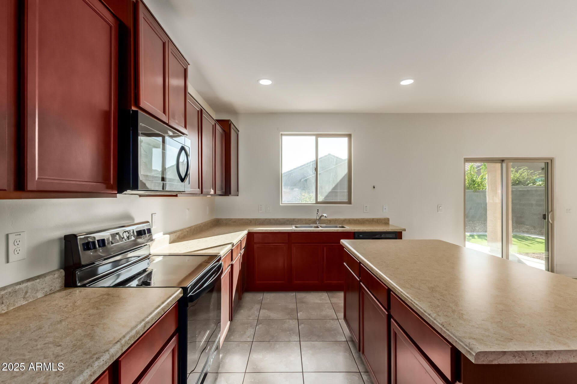 11603 W CALAVAR Road – photo 5
