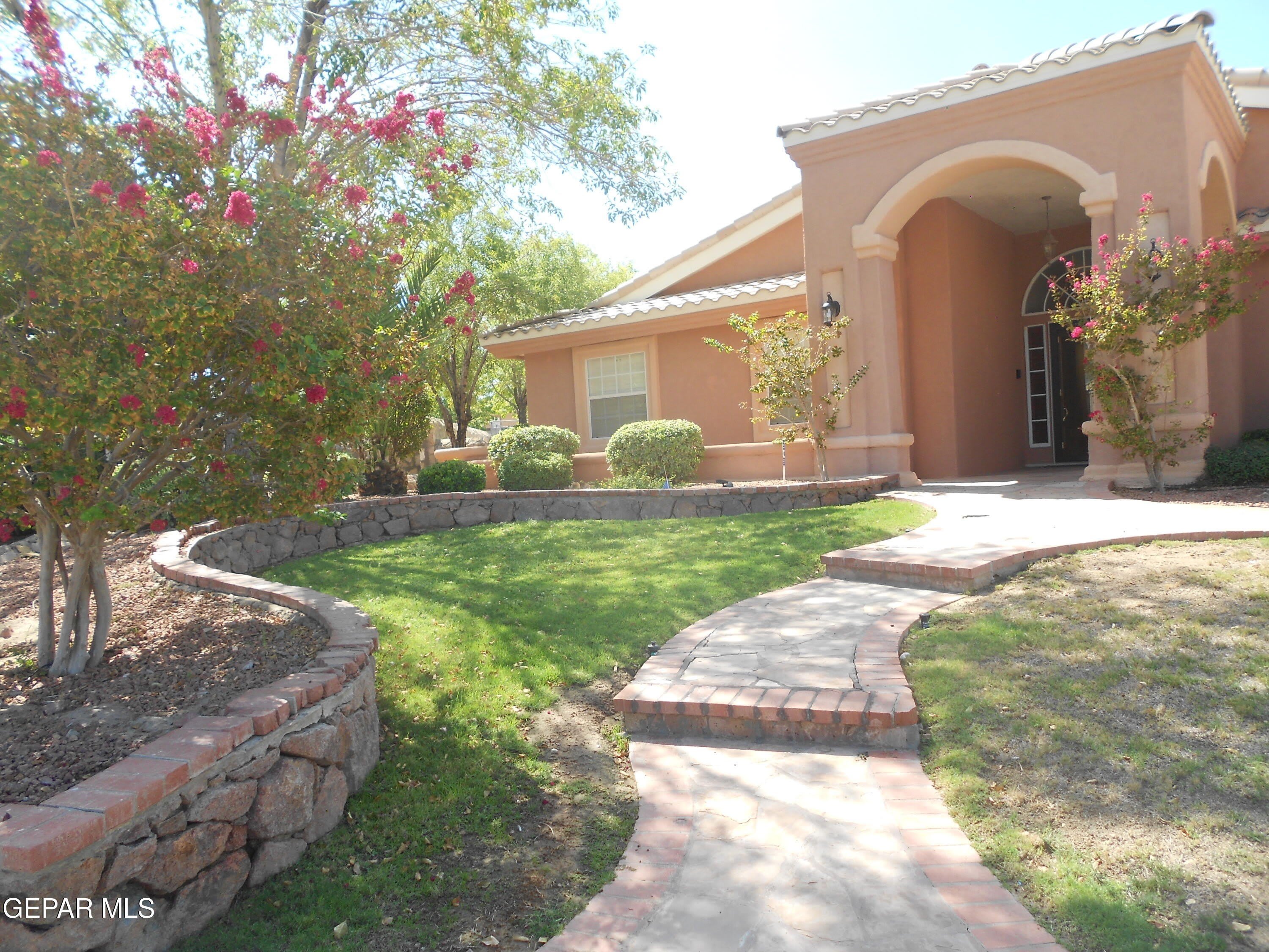 1201 BROWN RIDGE Place – photo 1