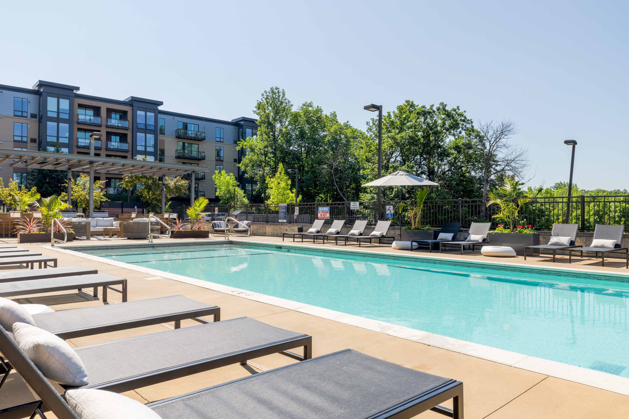 The Island Residences at Carlson Center – photo 3