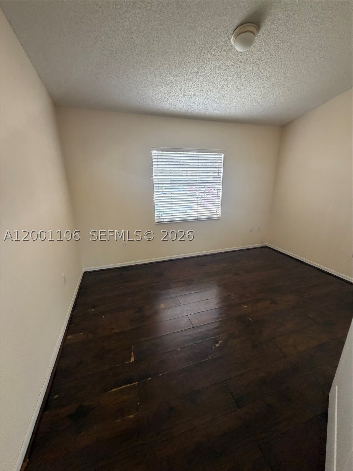 960 NE 214th Ln – photo 4