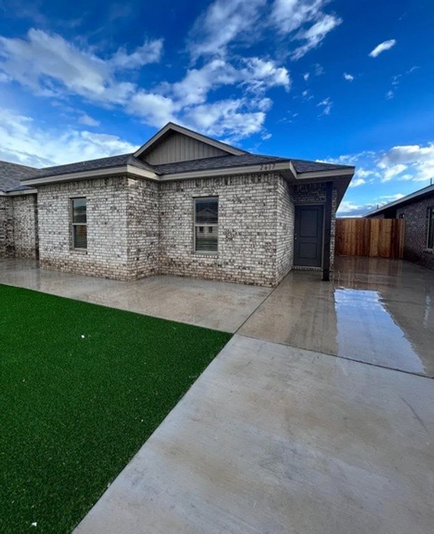 Escape the Ordinary in Viridian Townhomes! – photo 1