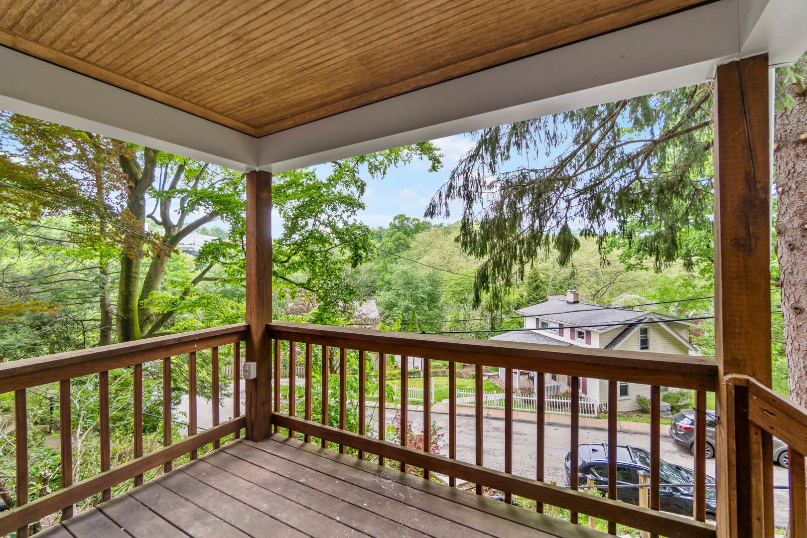 READY FOR MOVE IN! Don't miss this UPDATED 3-bedroom in Forest Hills! – photo 5