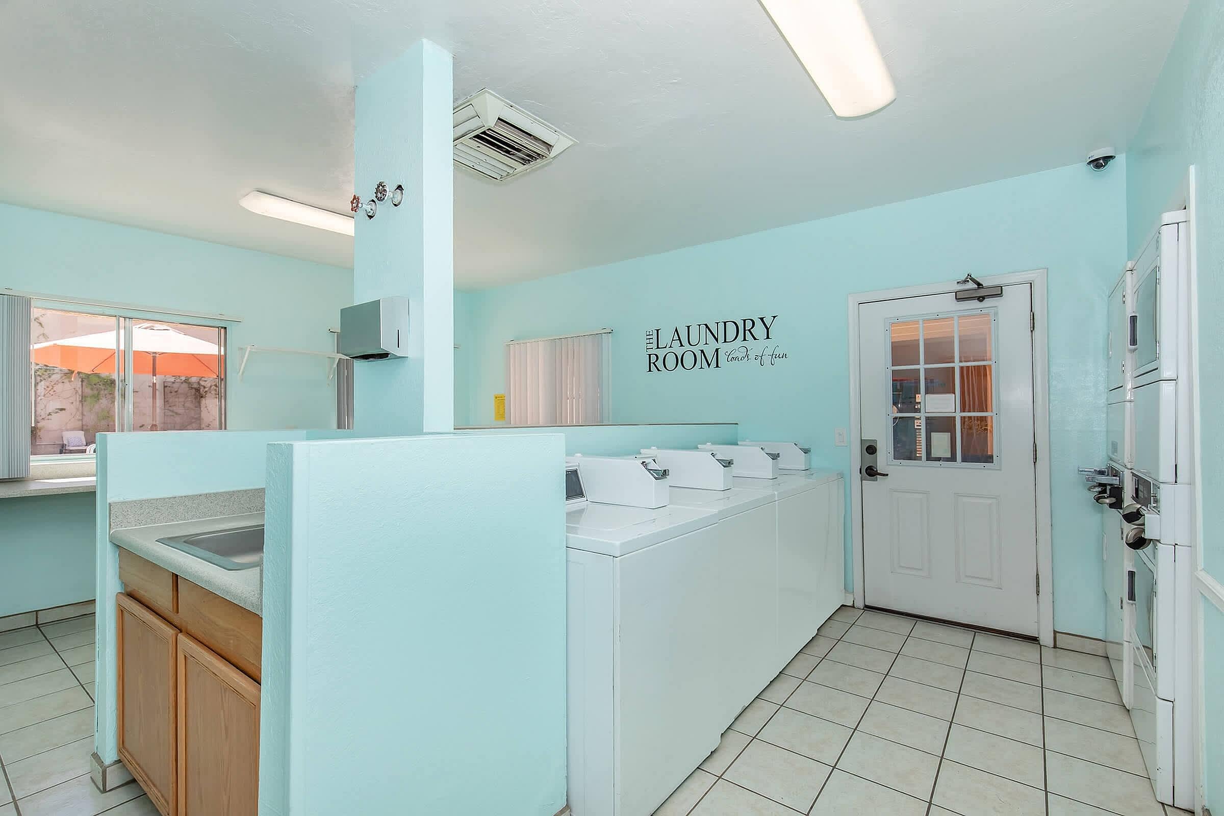 Broadway Proper Apartment – photo 4