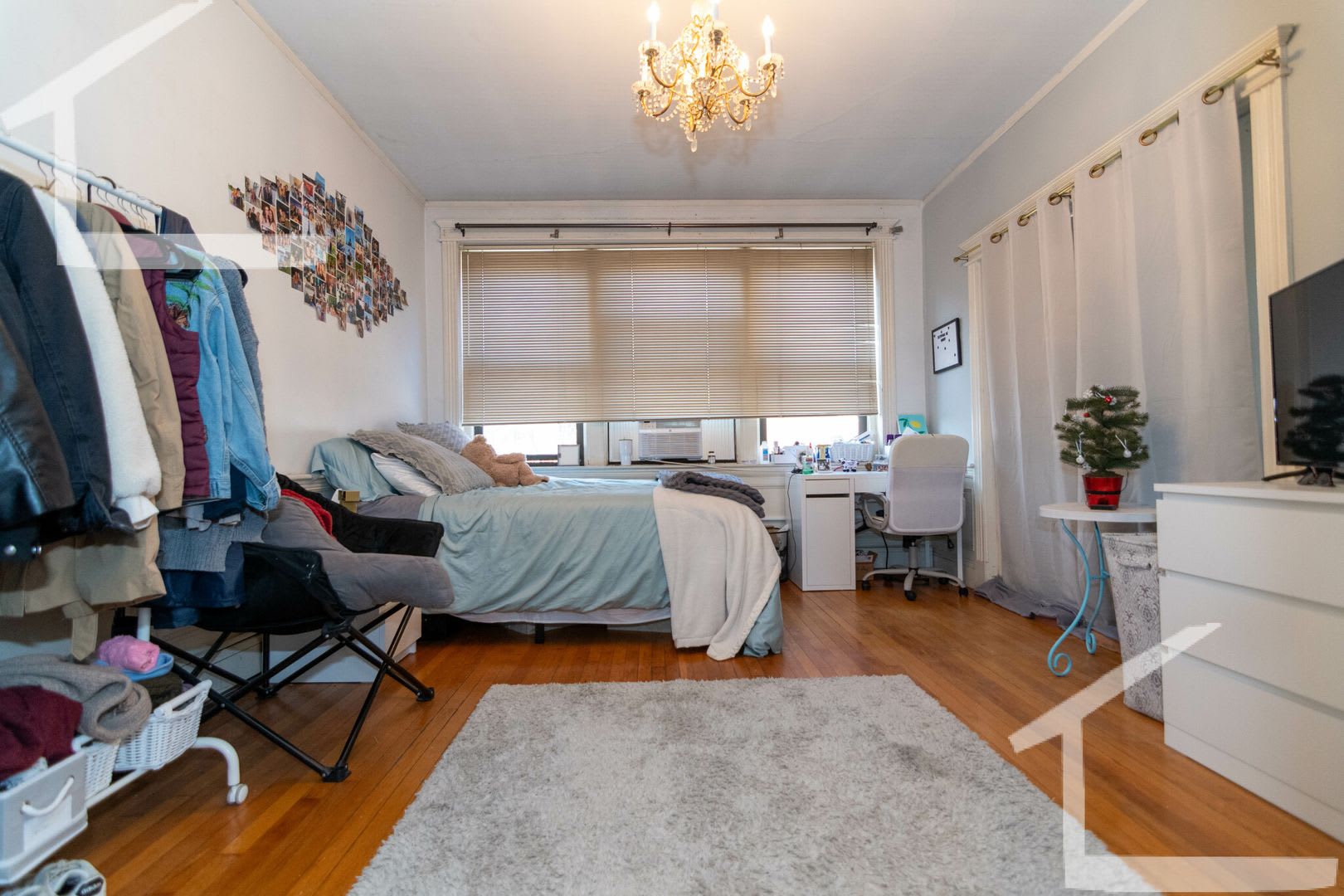 Massive Student Big Bed Near Bu Campus W Ht Hw Included – photo 5