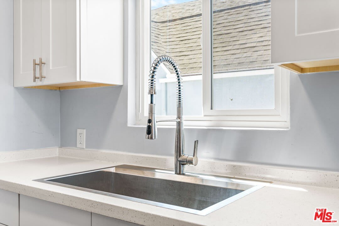 2804 WORKMAN St – photo 5
