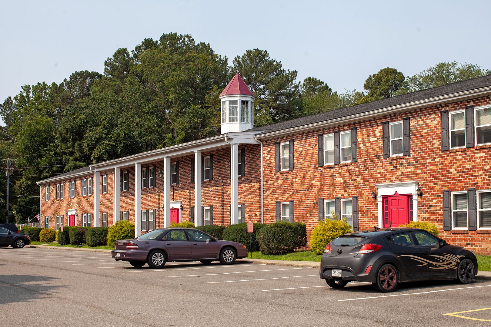 Club Hill – photo 1