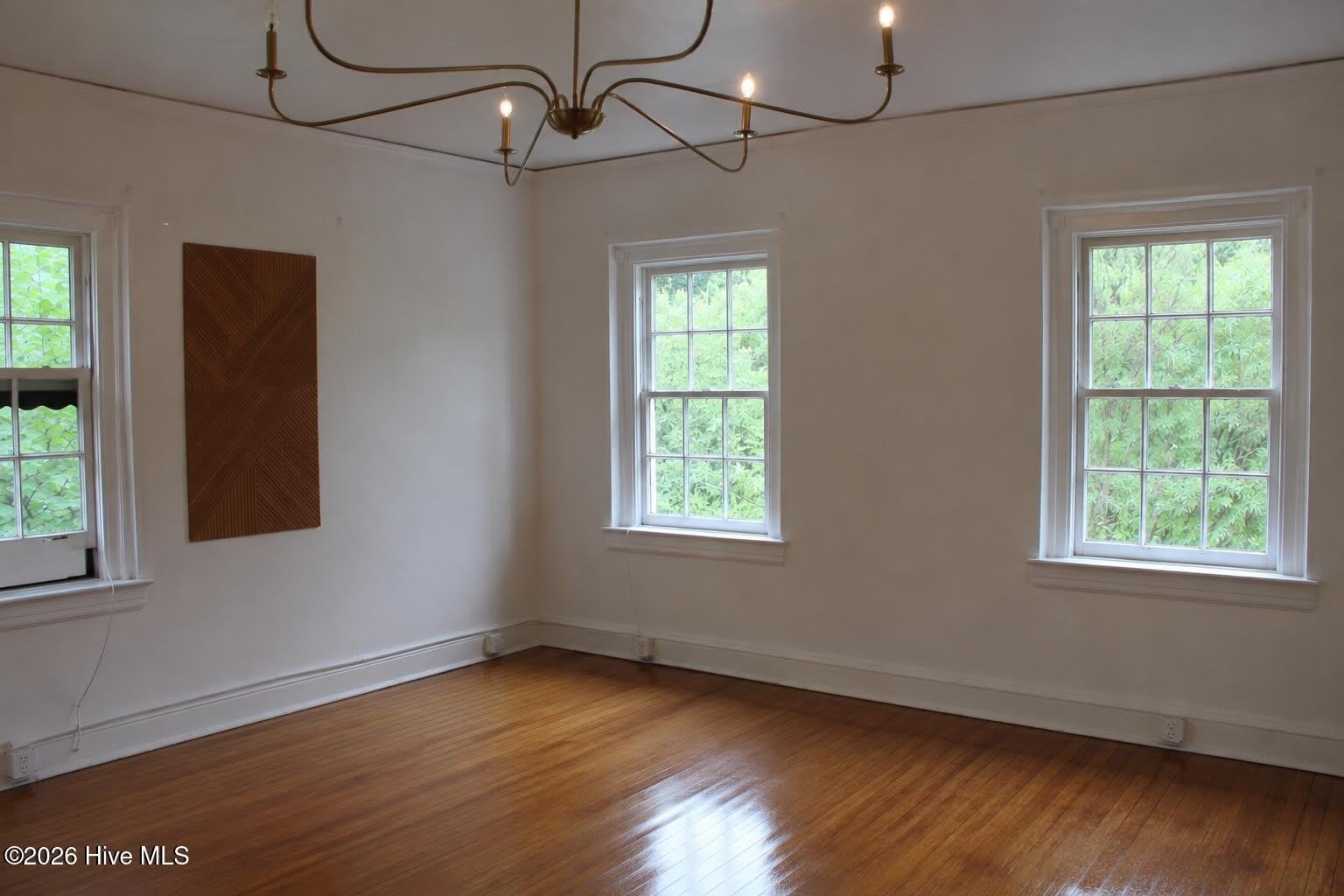 124 NW Broad Street – photo 3