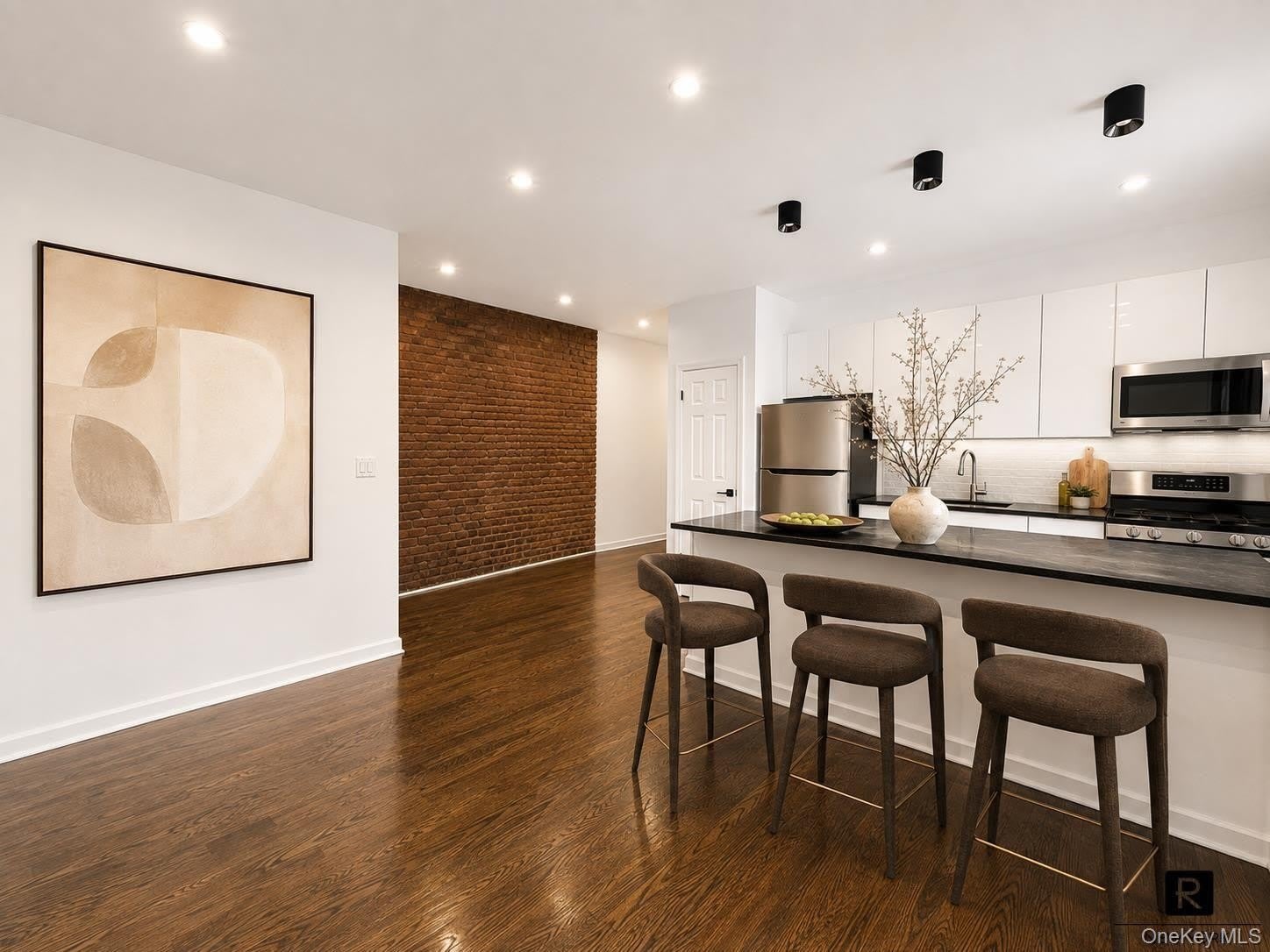 262 Quincy Street – photo 1