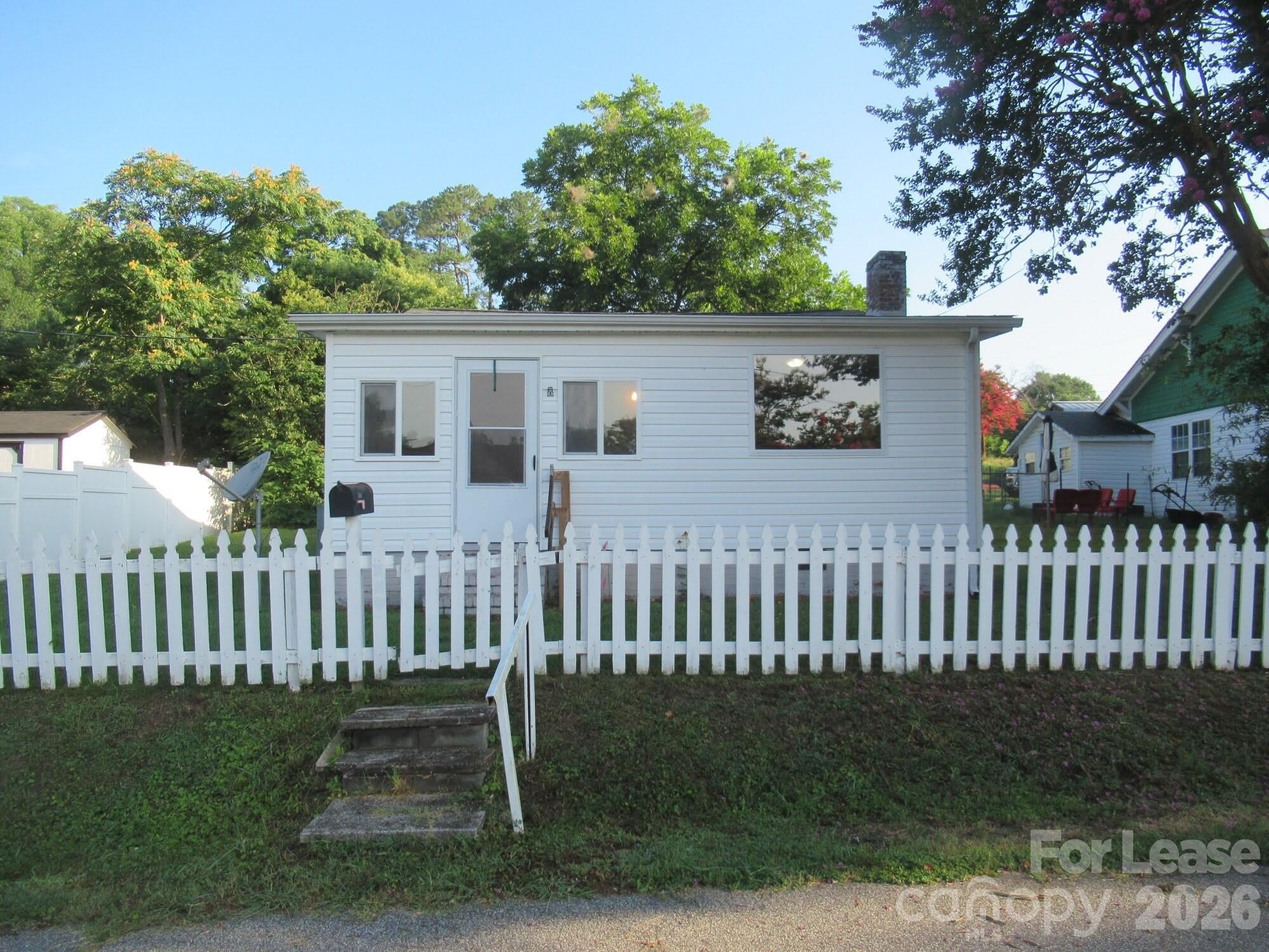 306 W 2nd Street – photo 3