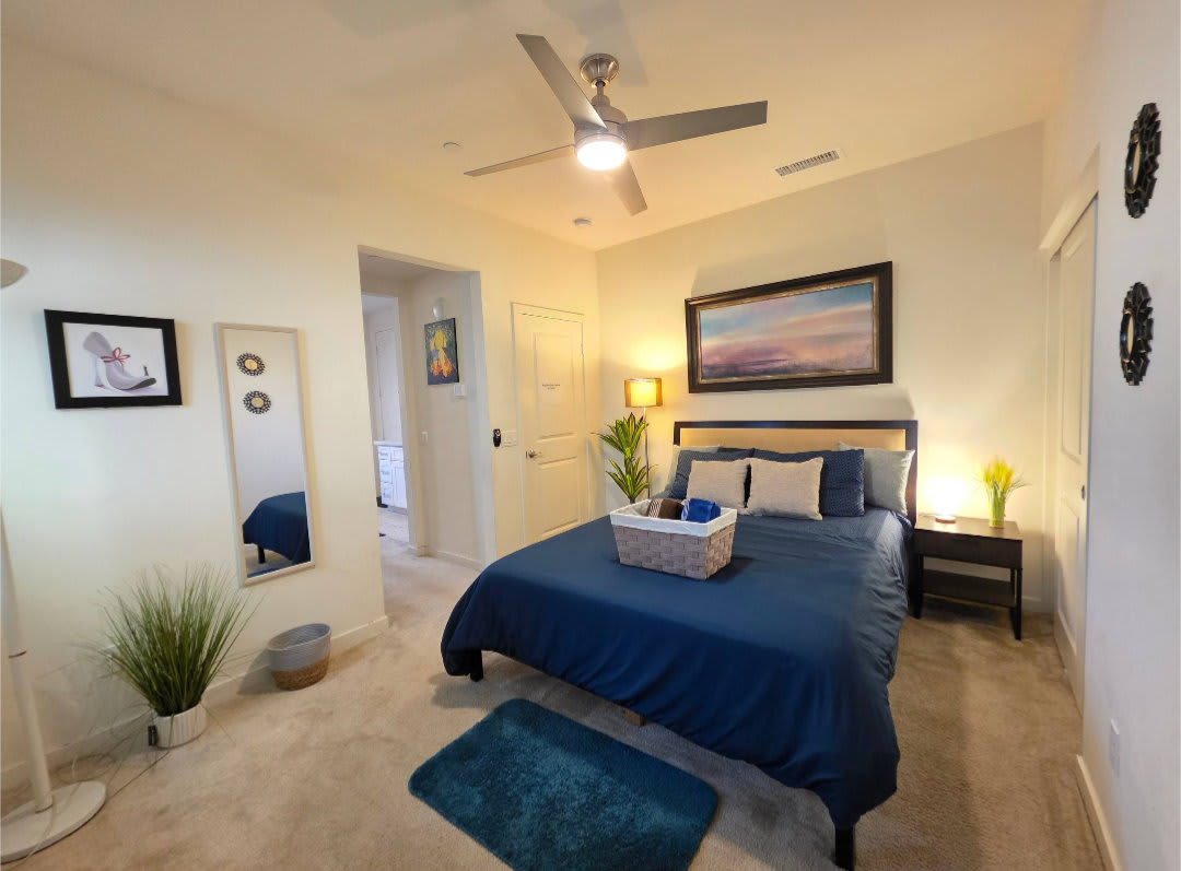 2610 E Embry Ln Unit B – photo 2
