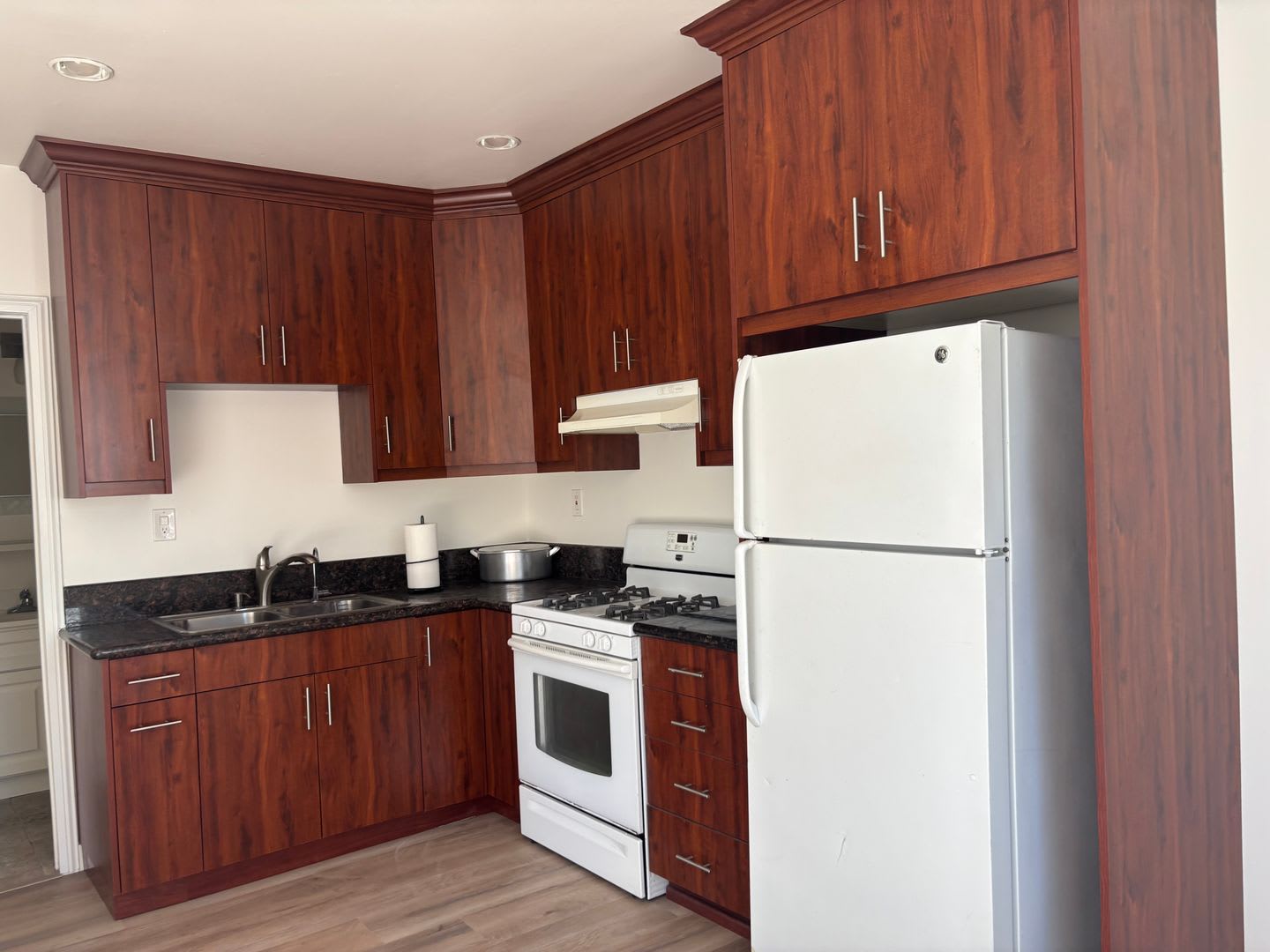Amazing Standalone 1 Bedroom ADU! – photo 3