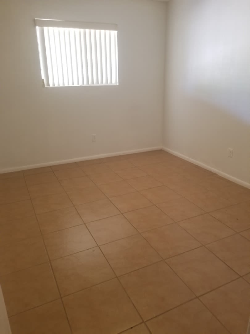 Three Bedroom Two Bath Home in Town! – photo 4