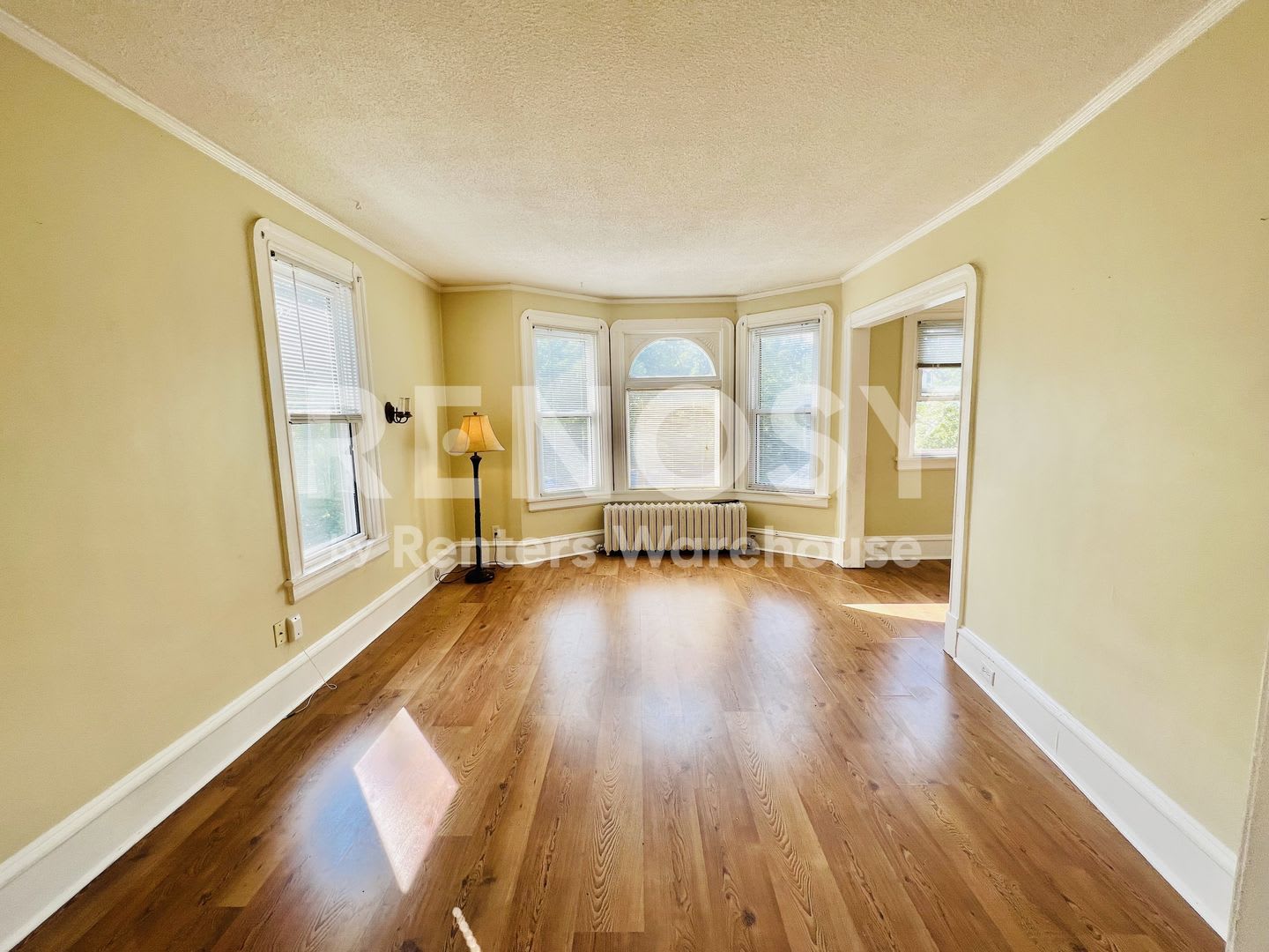 Spacious Upper-Level Duplex in the Heart of South Minneapolis. – photo 4