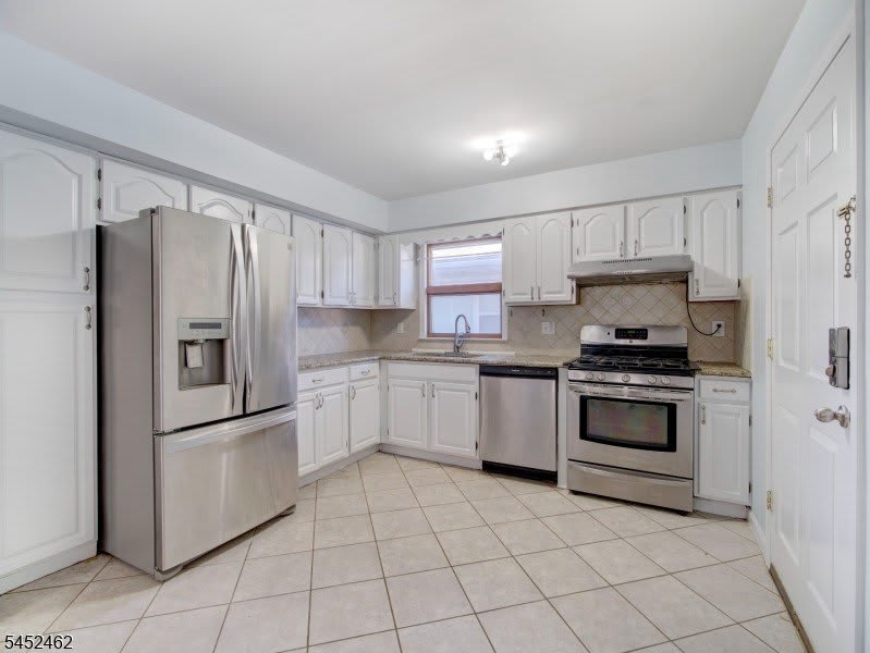 117 Burns Ave – photo 2