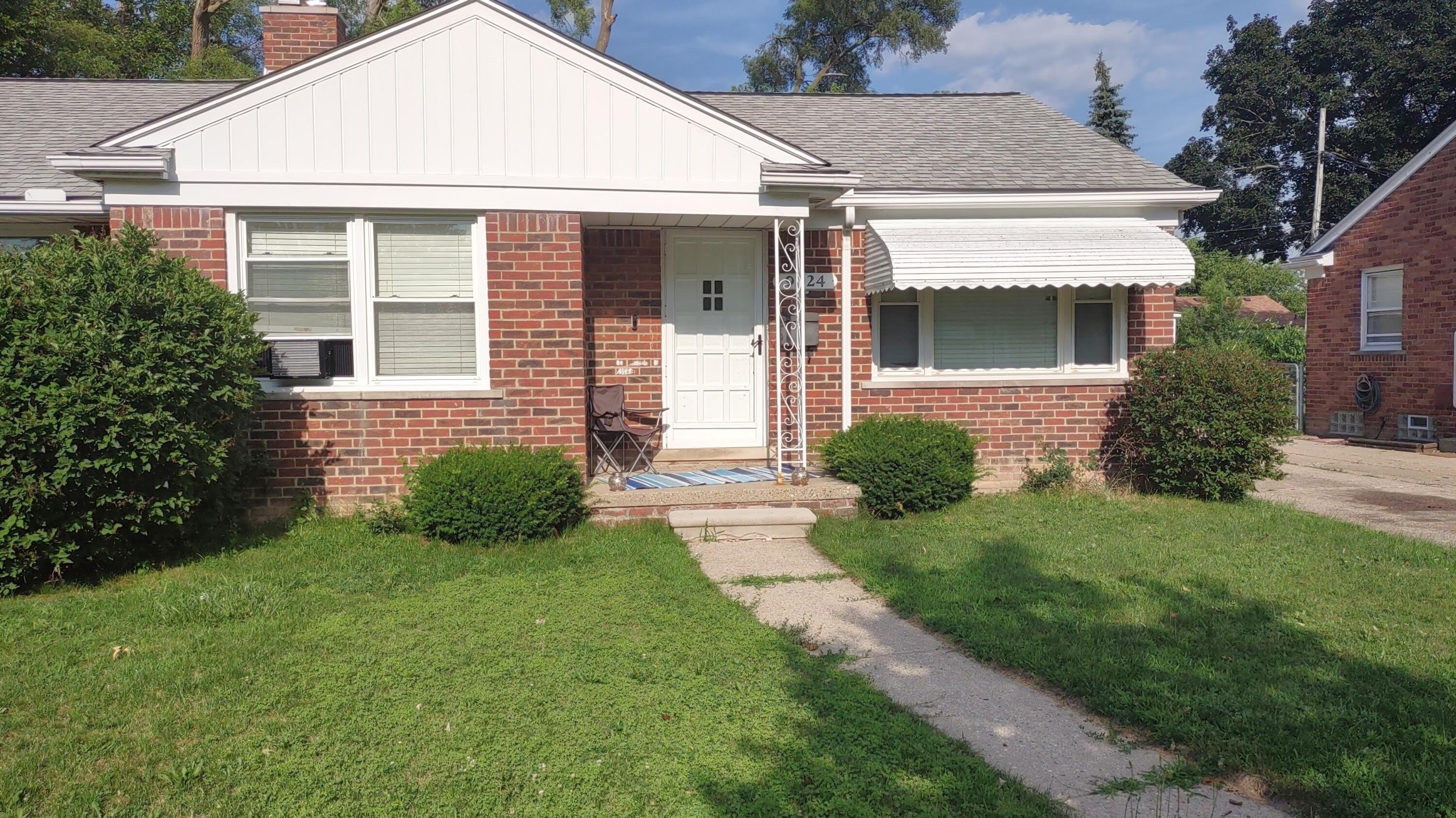 9924 Roseland Street – photo 2