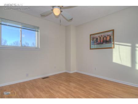 3bed 2 bath End Unit Townhouse Off Bike Path & Next to Park – photo 5