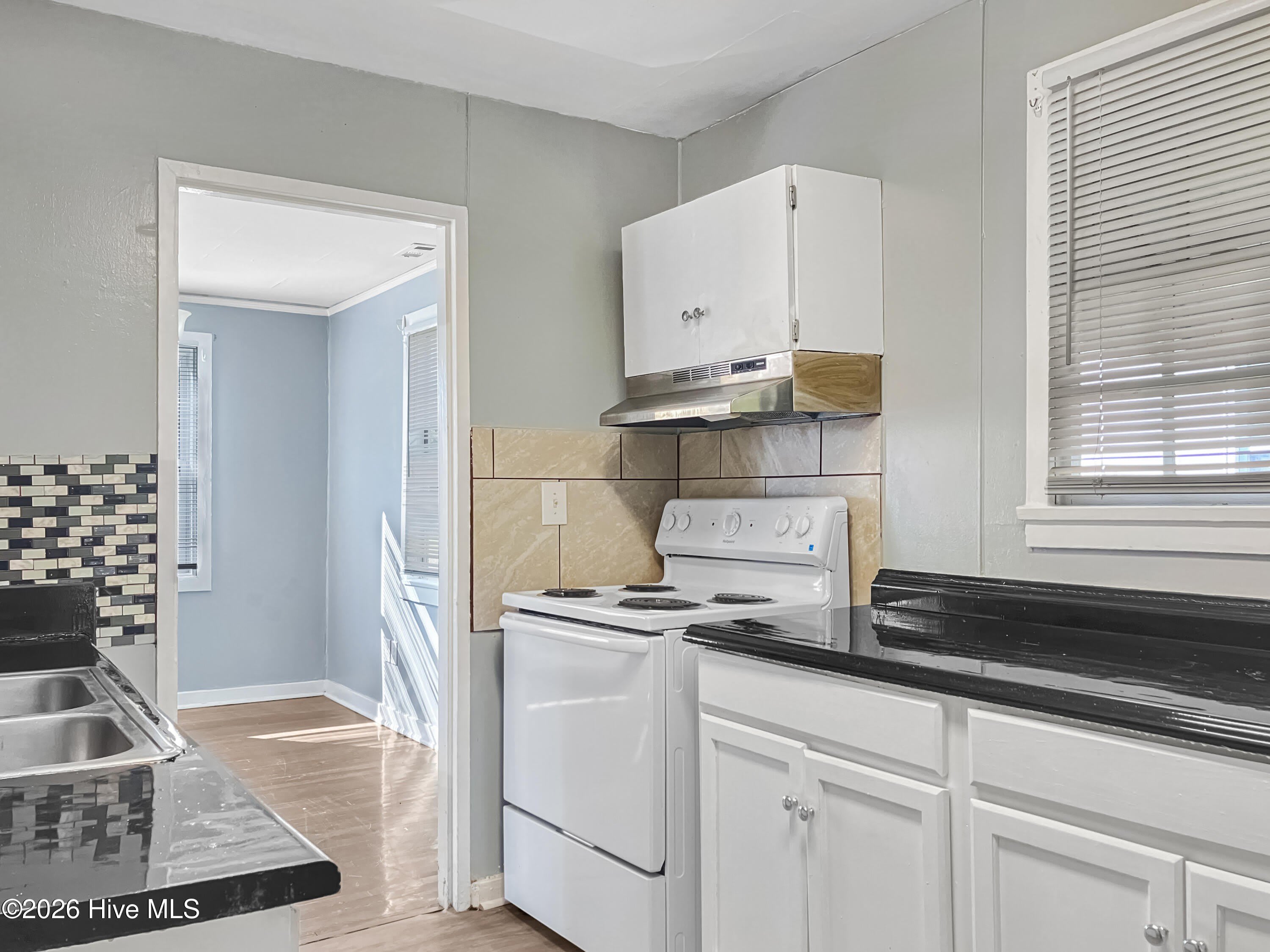 2475 Reese Avenue – photo 2