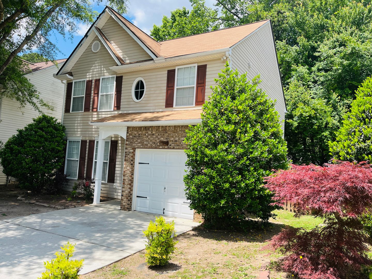 Great location, 4 bed, 2.5 bath, newly renovated, minutes to movie studios, and more! must see! – photo 3