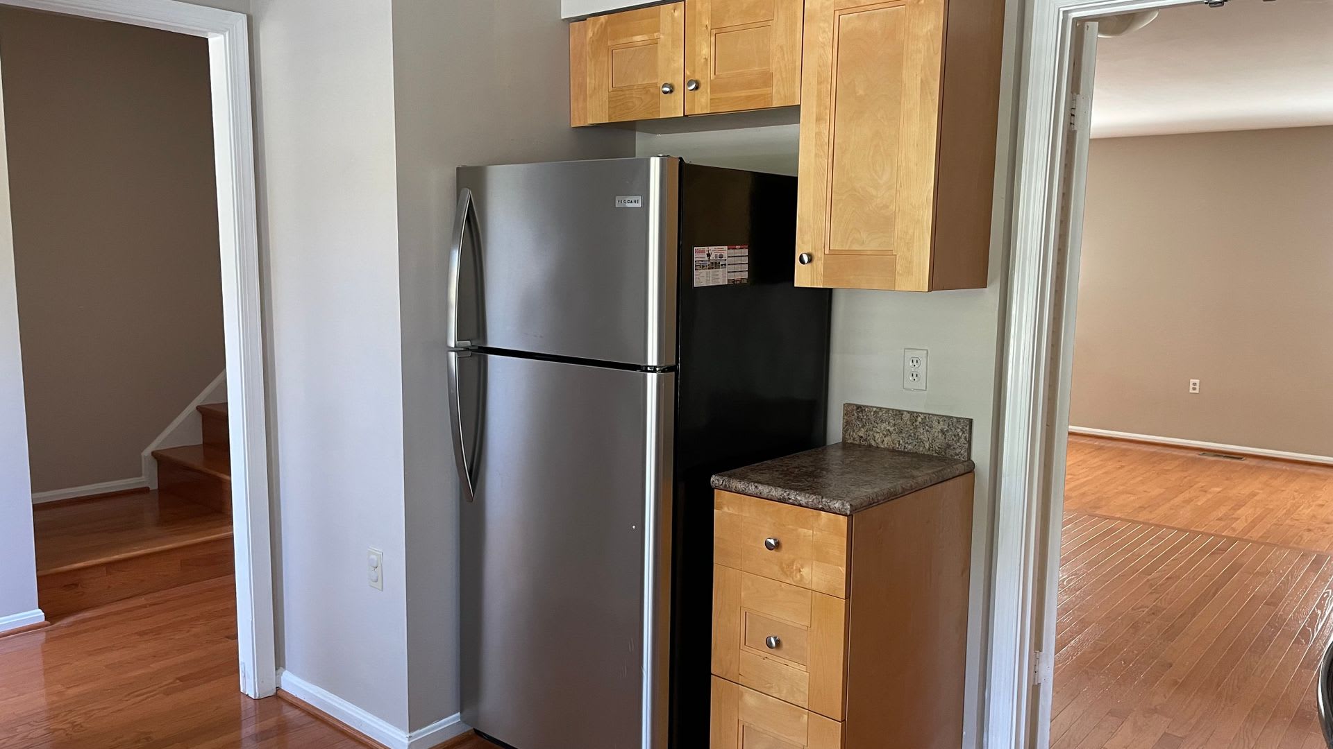 Lake Ridge 3 Bed Townhouse – photo 3