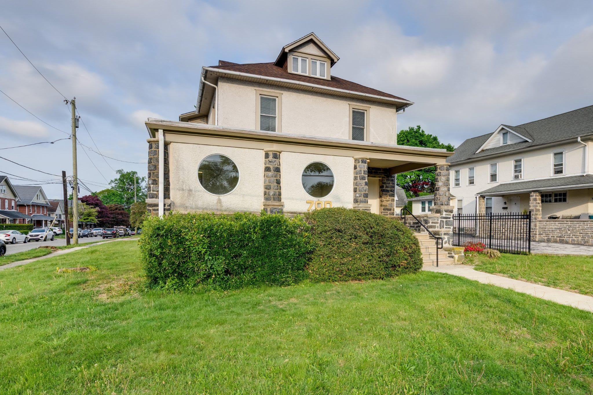 700 DARBY Road – photo 1