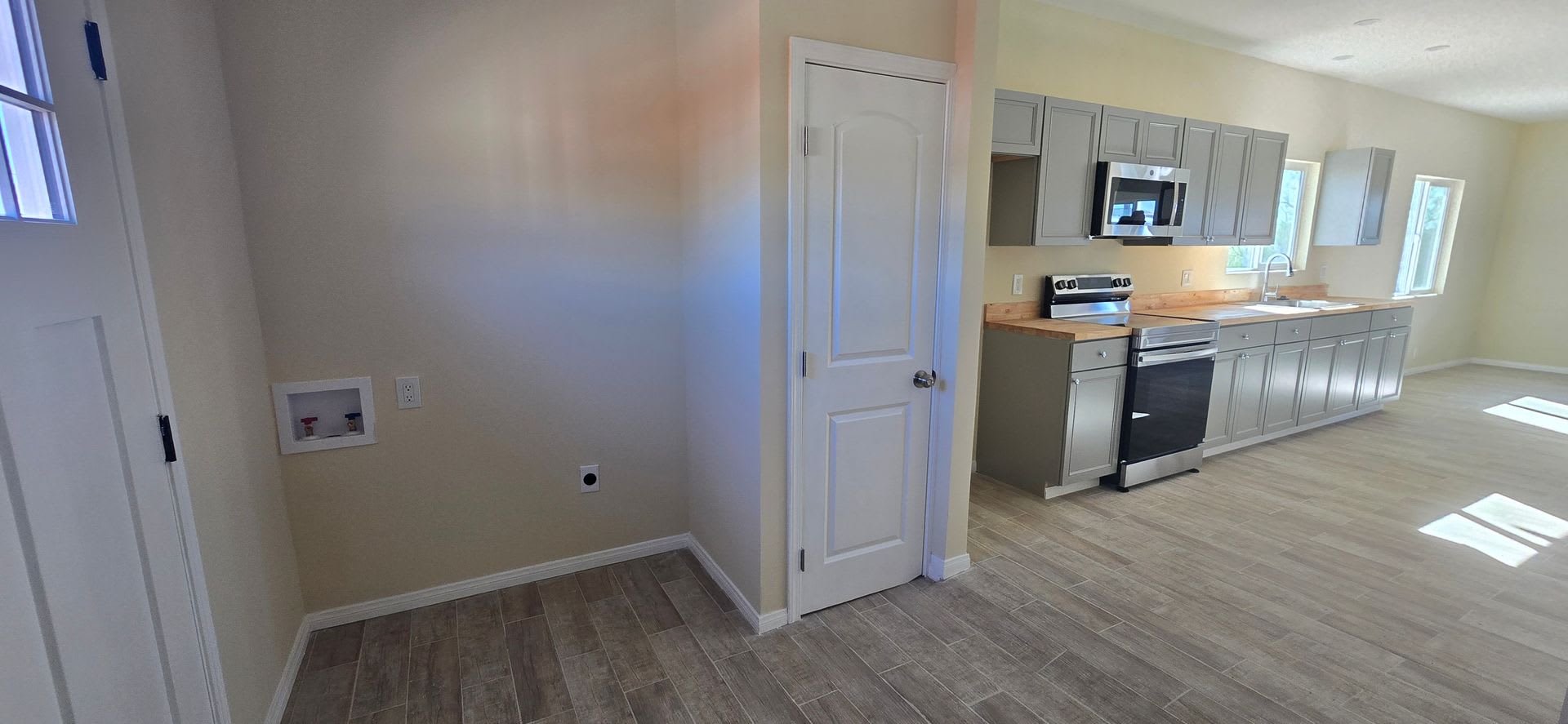 Cozy 2 bed 1 bath in Trona – photo 4