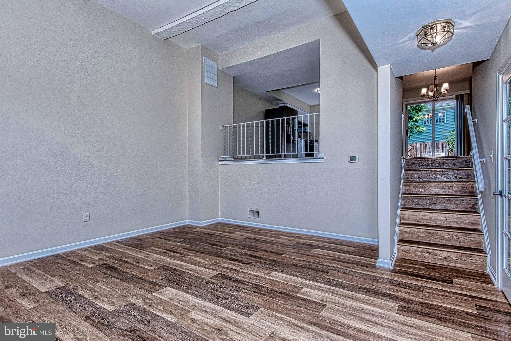 8467 IVY GLEN Court – photo 5
