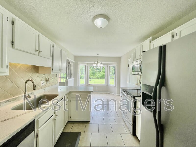 6732 Vaughn Road – photo 4