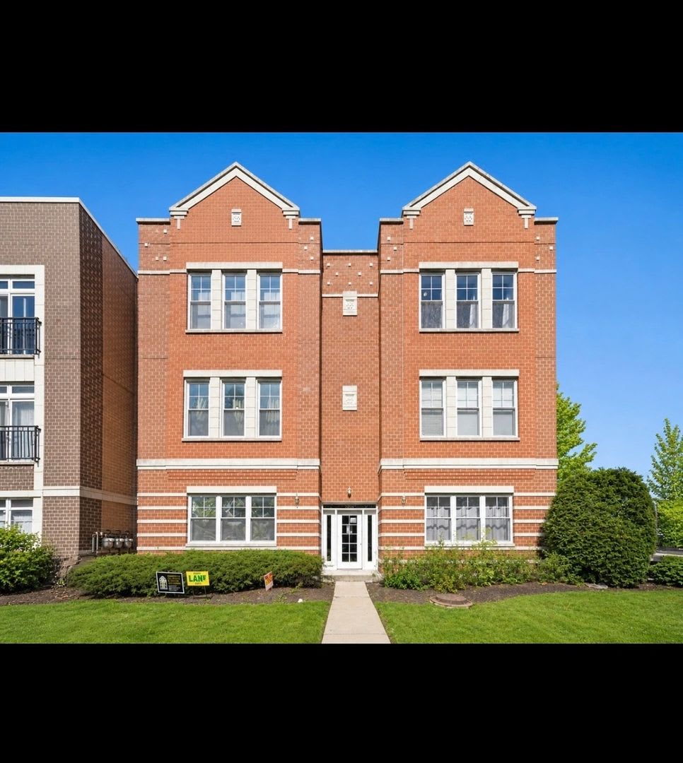 2204 N Natchez Avenue – photo 1