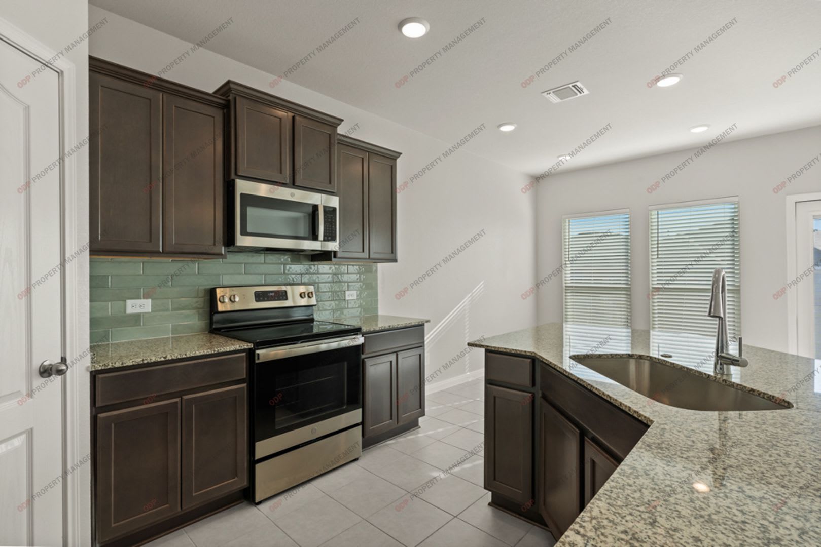 Troy ISD- 3 Bed, 2 Bath- 1411 SQFT – photo 5
