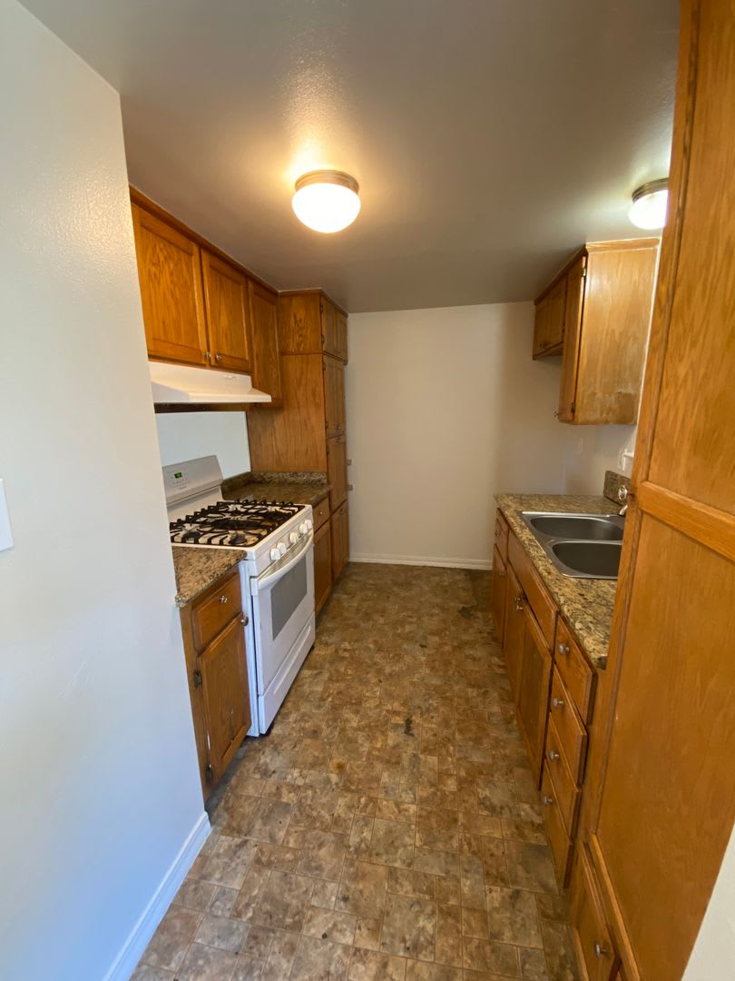 Move In Special – photo 5